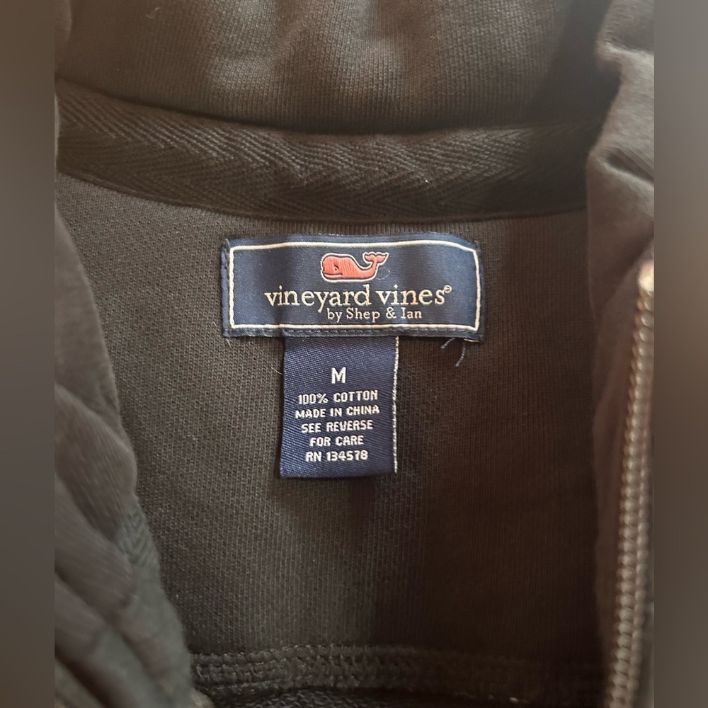 Vineyard Vines Marthas Vineyard 1/4 Zip Pullover Black Red Men's Medium - Picture 3 of 6
